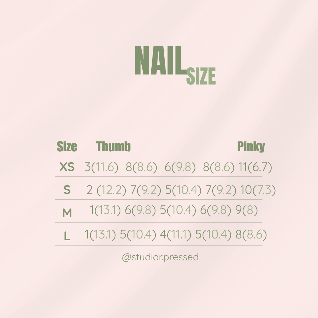 Nail size chart with a size guide table for XS, S, M, and L sizes, showing thumb and pinky measurements in centimeters and inches. The text is in muted green on a pale blush pink background.